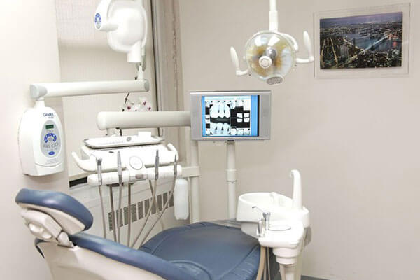 patient chair and screen